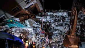 Kahramanmaraş'ta 87 saat sonra enkazdan evli çift sağ çıkarıldı