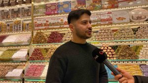 Kapalıçarşı esnafından Çinli arama kurtarma ekibine lokumlu teşekkür