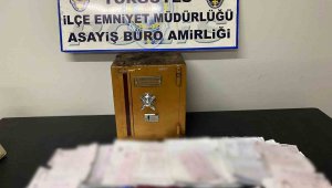 Kasa ve motosiklet hırsızları polisten kaçamadı