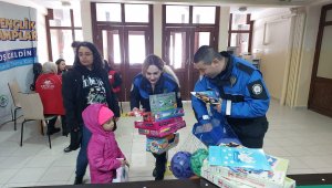 Kastamonu Emniyet Müdürlüğünden depremzedelere destek
