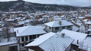 Kastamonu'da kar yağışı etkili oldu