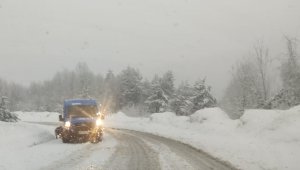 Kastamonu'da kar yağışı etkili oluyor
