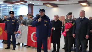 Kırgız arama-kurtarma ekibi ülkesine döndü