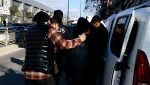 Kırklareli'nde polisin dur ihtarına uymayan araçtan kaçak göçmen çıktı