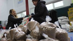 Kırklareli'nden depremzedelere 20 ton kuru gıda ve yağ desteği