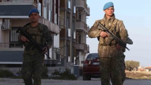 Komandolar Hatay sokaklarında