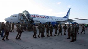 Komandoların Koca Seyit Havalimanı'ndan deprem bölgesine intikalleri devam ediyor