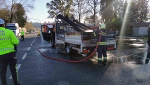 Köyceğiz-Ortaca karayolunda araç yangını