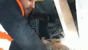 Madenciden enkazda kalan Ali Amca'ya: "Sana mancar yedireceğim Ali ağabey"