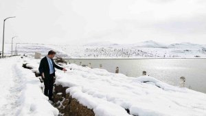 Malatya Sultansuyu Barajı suyu tahliye ediliyor