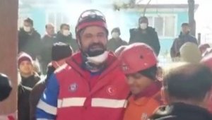 Mehmetçik 6 yaşındaki Beren Dalkıran'ı sağ olarak kurtardı