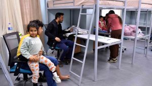 Mersin'e gelen depremzedeler belediye tesislerinde konuk ediliyor