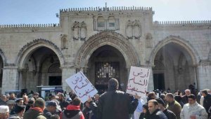 Mescid-i Aksa'da Türkiye'deki depremlerde hayatını kaybedenler için gıyabi cenaze namazı