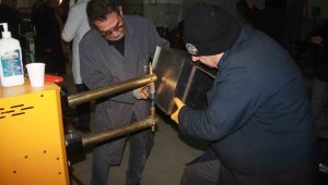 Meslek Lisesi öğrencileri depremzedeler için soba üretiyor