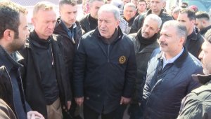 Milli Savunma Bakanı Akar ve Sağlık Bakanı Koca'dan Hatay kent merkezinde inceleme