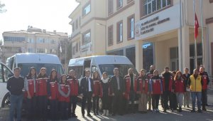 Muğla'dan kırmızı yelekliler depremzede vatandaşlar için yola çıktı