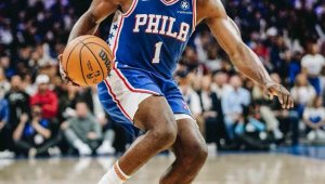 NBA oyuncuları da imzalı formalarını satışa çıkarıyor