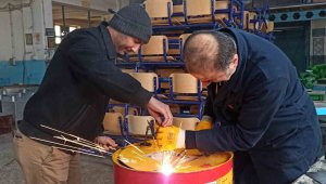 Öğretmenler ve öğrenciler depremzedeler için seferber oldu