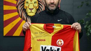 Okan Buruk: "Hepimiz bir olduğumuzda neler yapabileceğimizi ortaya koyuyoruz"
