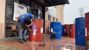 Okullarda depremzedeler için sokak sobaları üretiliyor