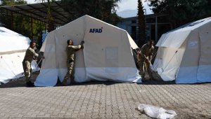 Payas'ta depremzedeler için kurulan çadır sayısı 580'e ulaştı