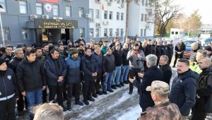 Polisler deprem afet bölgesine uğurlandı