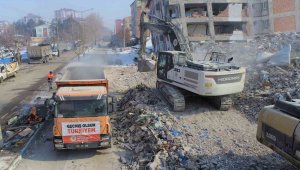 Samsun Büyükşehir tüm gücüyle afet bölgesinde