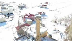 Sarız'da 8 yıkım, 331 hasarlı yapı var