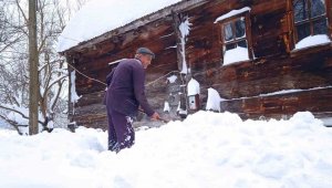Sinop'un yüksek köylerinde kar 2 metreye yaklaştı