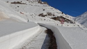 Şırnak'ta kar kalınlığı 1 metreyi geçti