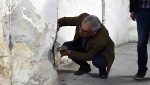Tarsus Belediyesinin eski hizmet binasının kolanlarının kesilmediği ortaya çıktı