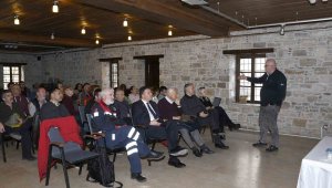 Turist rehberlerine afet eğitimi