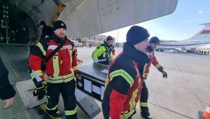 Ukrayna'dan gelen ilk arama-kurtarma ekibi Gaziantep'e ulaştı