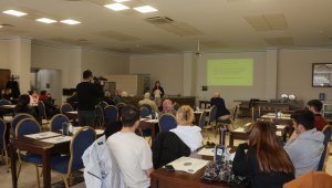 Üniversite'de depremzedelere psiko-sosyal destek semineri düzenlendi