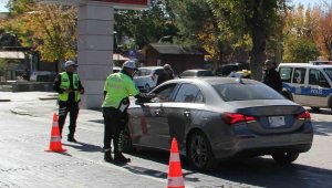 Uşak'ta 870 sürücüye para cezası kesildi