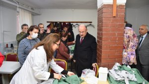 Vali Karadeniz deprem bölgesine gönderilen yardımları inceledi