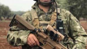 Vanlı uzman çavuş Hatay'da enkaz altında kalarak şehit oldu