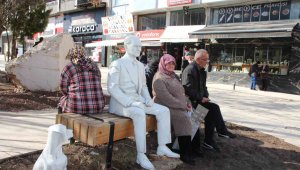 Vatandaşlar güneşli havanın tadını çıkardı