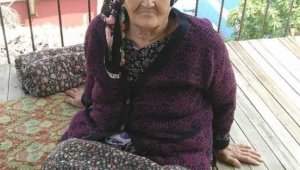 Yaşlı kadın alevlerin arasında hayatını kaybetti