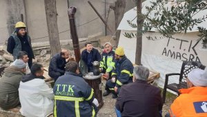 Yılmaz Tunç madenci kurtarma ekiplerini ziyaret etti