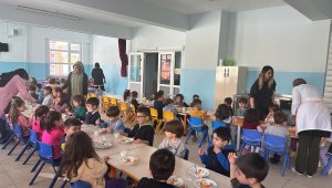 Yozgat'ta öğrencilere ücretsiz yemek uygulaması başladı
