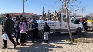 Yunusemre depremzedelerin yaralarını sarıyor