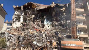 Elazığ'da ağır hasarlı bina sayısı 7 bini geçti