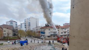 Elazığ'da çatı yangını, büyümeden söndürüldü