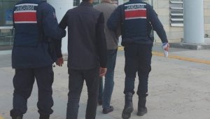 Elazığ'da kesinleşmiş hapis cezası bulunan 2 zanlı yakalandı