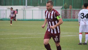 ES Elazığspor'da kaptan Mesut cezalı