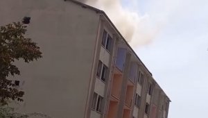 Elazığ'da çatı yangını büyümeden söndürüldü