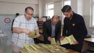 Elazığ'da oy kullanma işlemi sona erdi