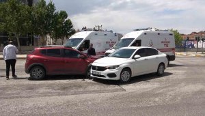 Elazığ'da trafik kazası: 2 yaralı