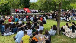 Öğrenciler LGS stresini Elazığ Hipodromunda attı
